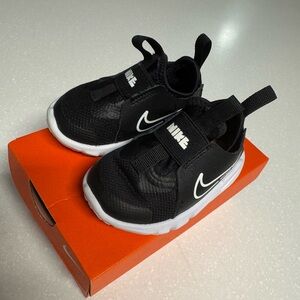Nike Flex Runner toddler sneakers